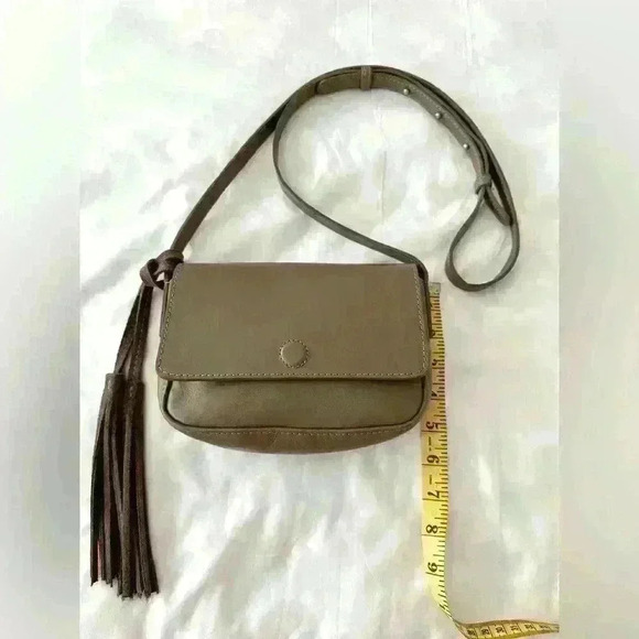 American Eagle Taupe Leather Crossbody Bag - Picture 4 of 11